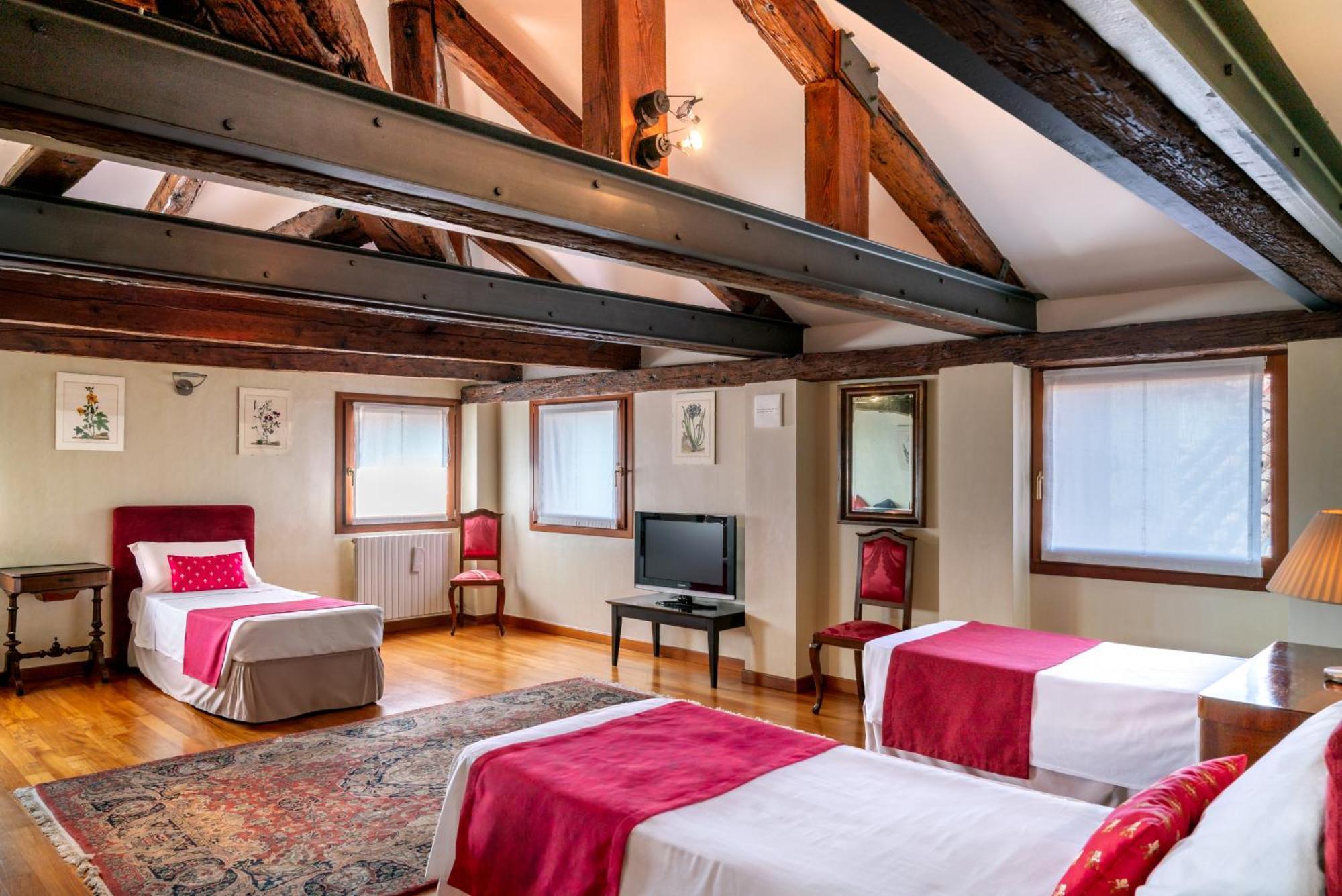 Palazzo San Luca Hotel Venesia Ruang foto