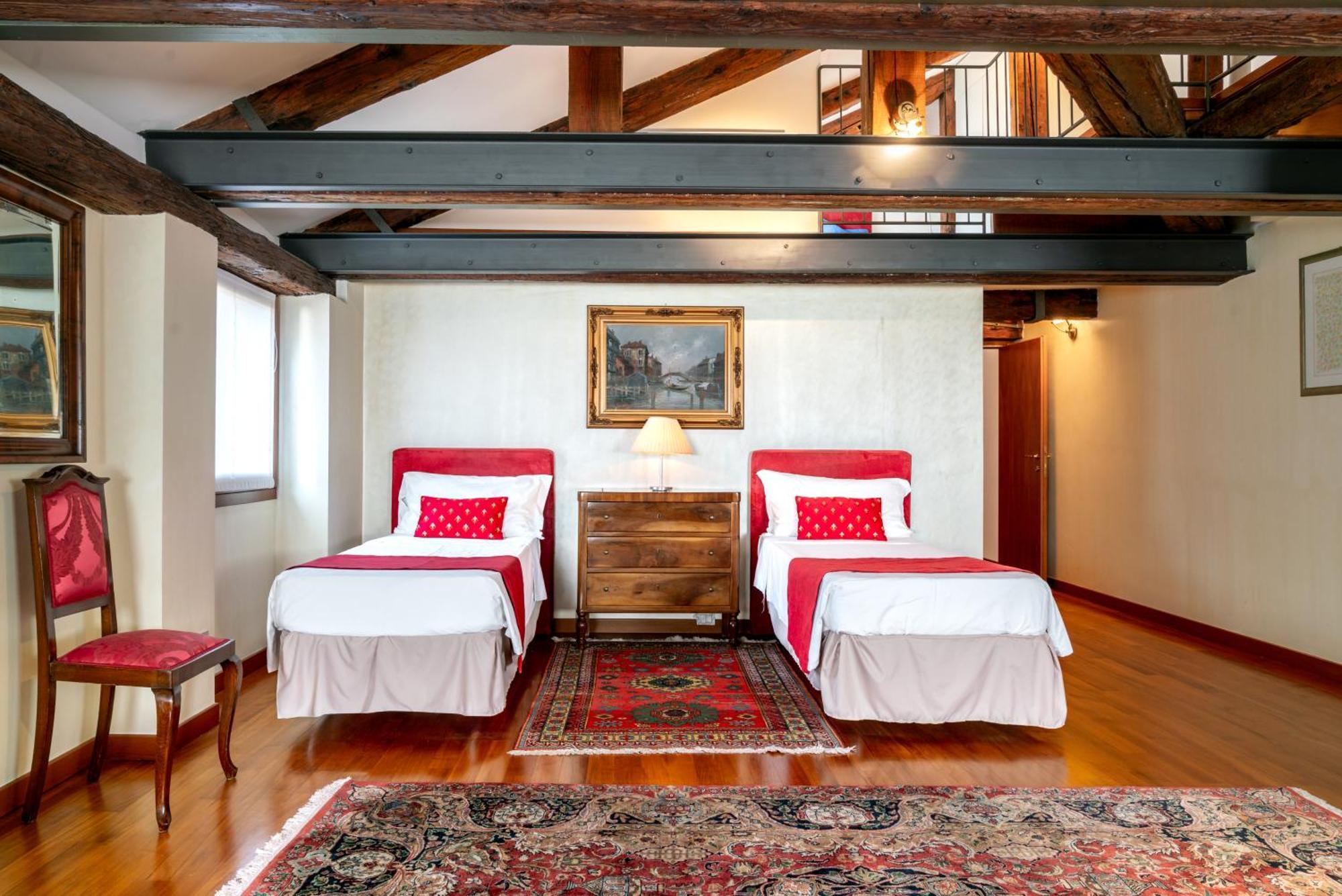 Palazzo San Luca Hotel Venesia Ruang foto