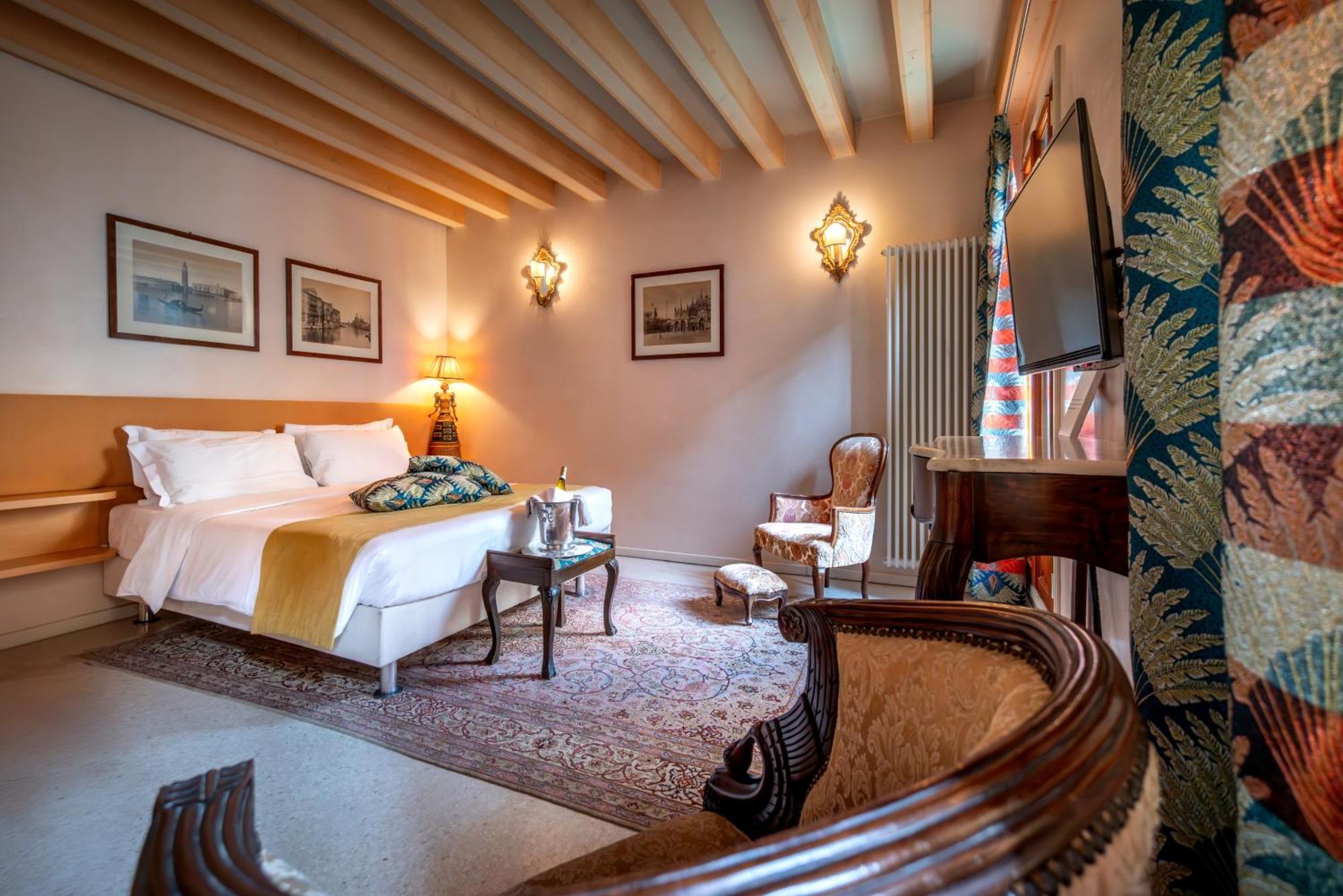 Palazzo San Luca Hotel Venesia Ruang foto